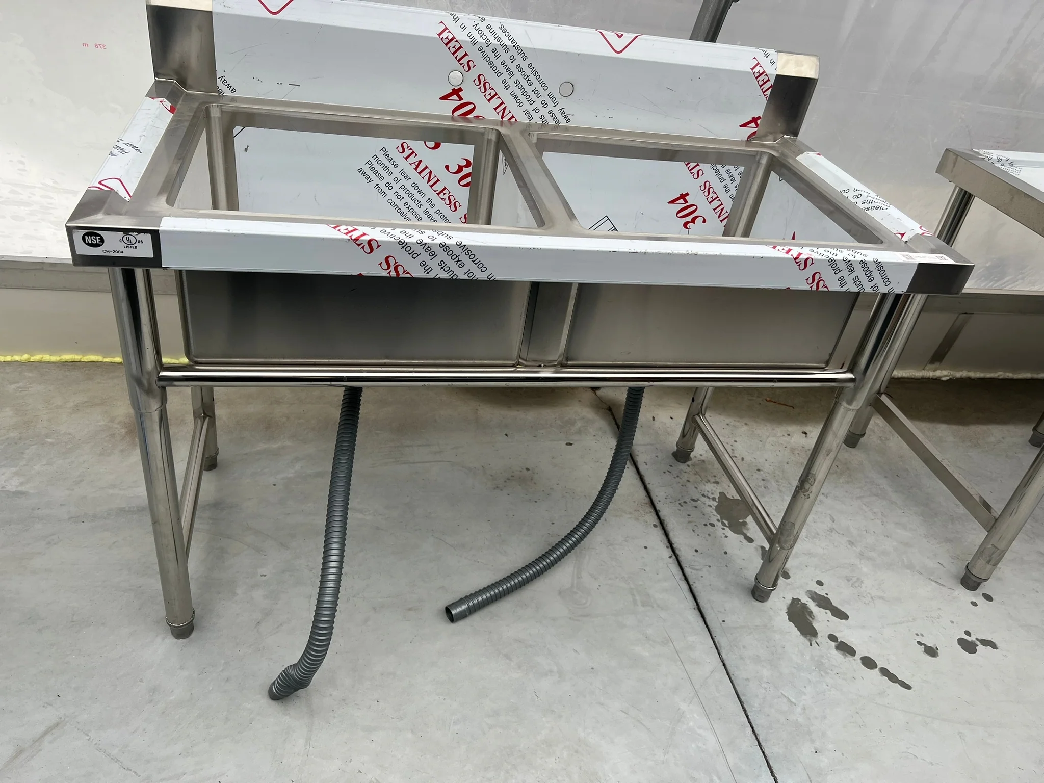 47'' CHEF Two Tub Sink with Centre Draina & No Drainboard CH-2004 - Image 2
