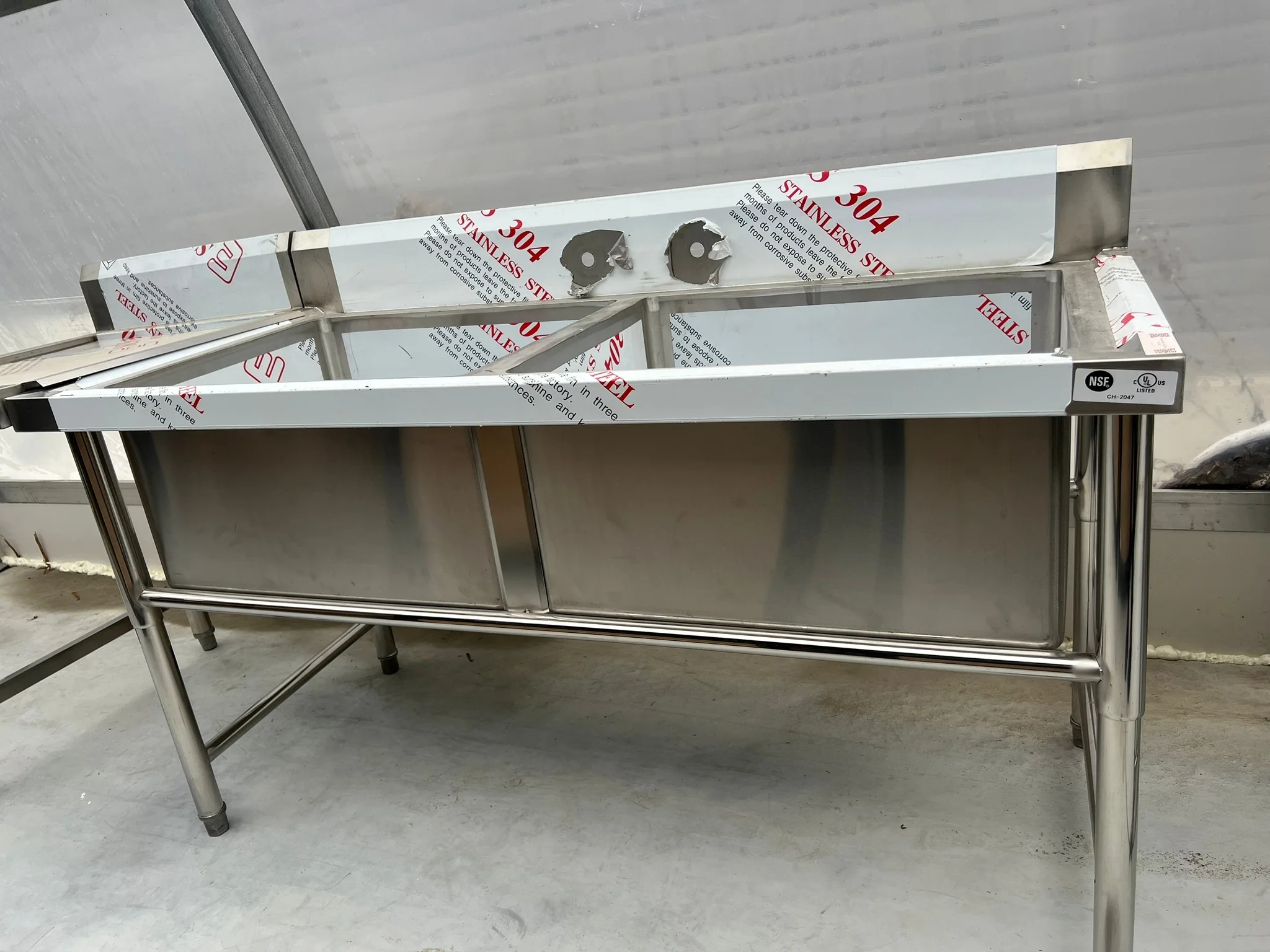 59'' CHEF Two Tub Sink with Centre Drain & No Drainboard CH-2047 - Image 5