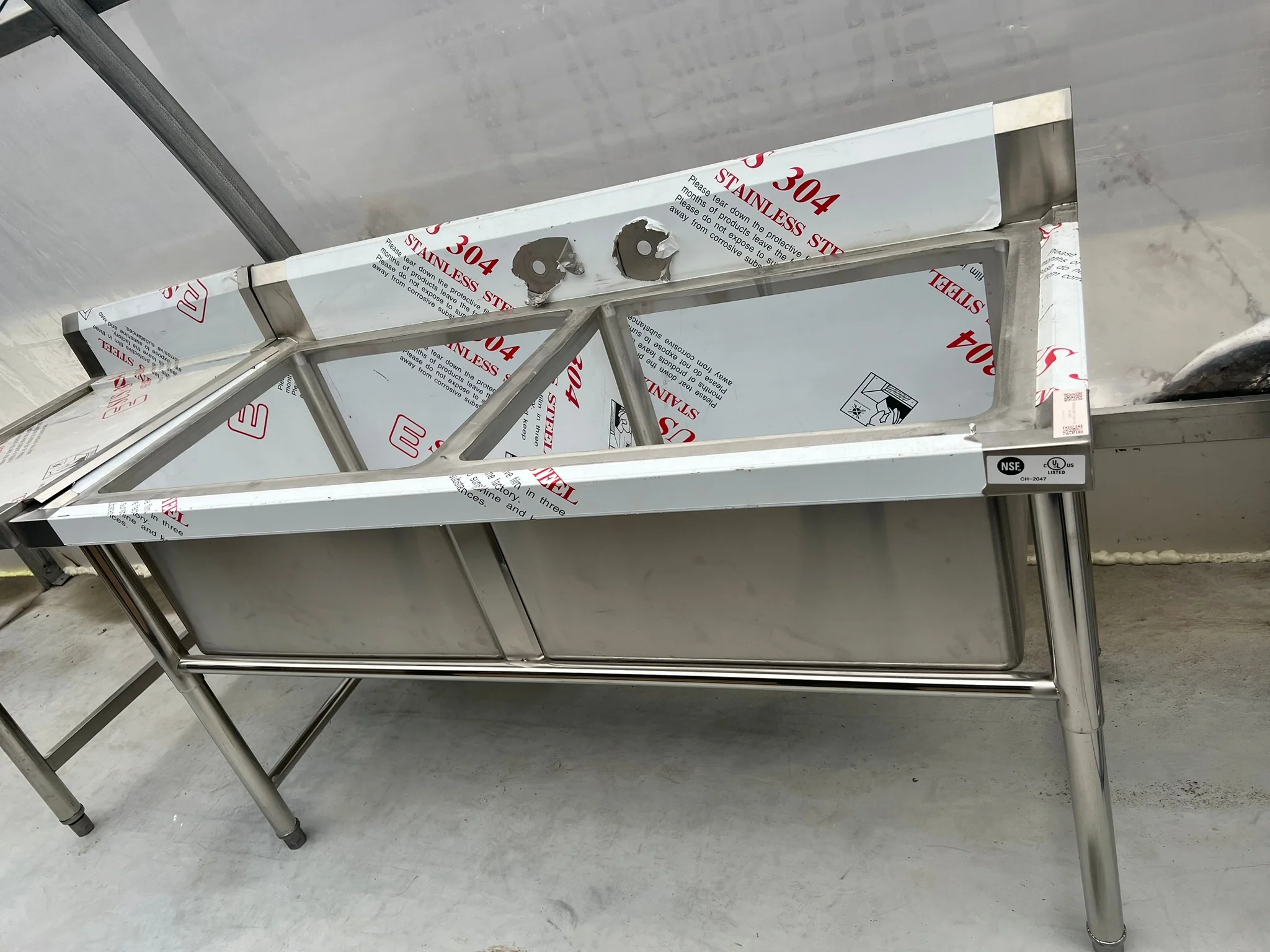 59'' CHEF Two Tub Sink with Centre Drain & No Drainboard CH-2047 - Image 6