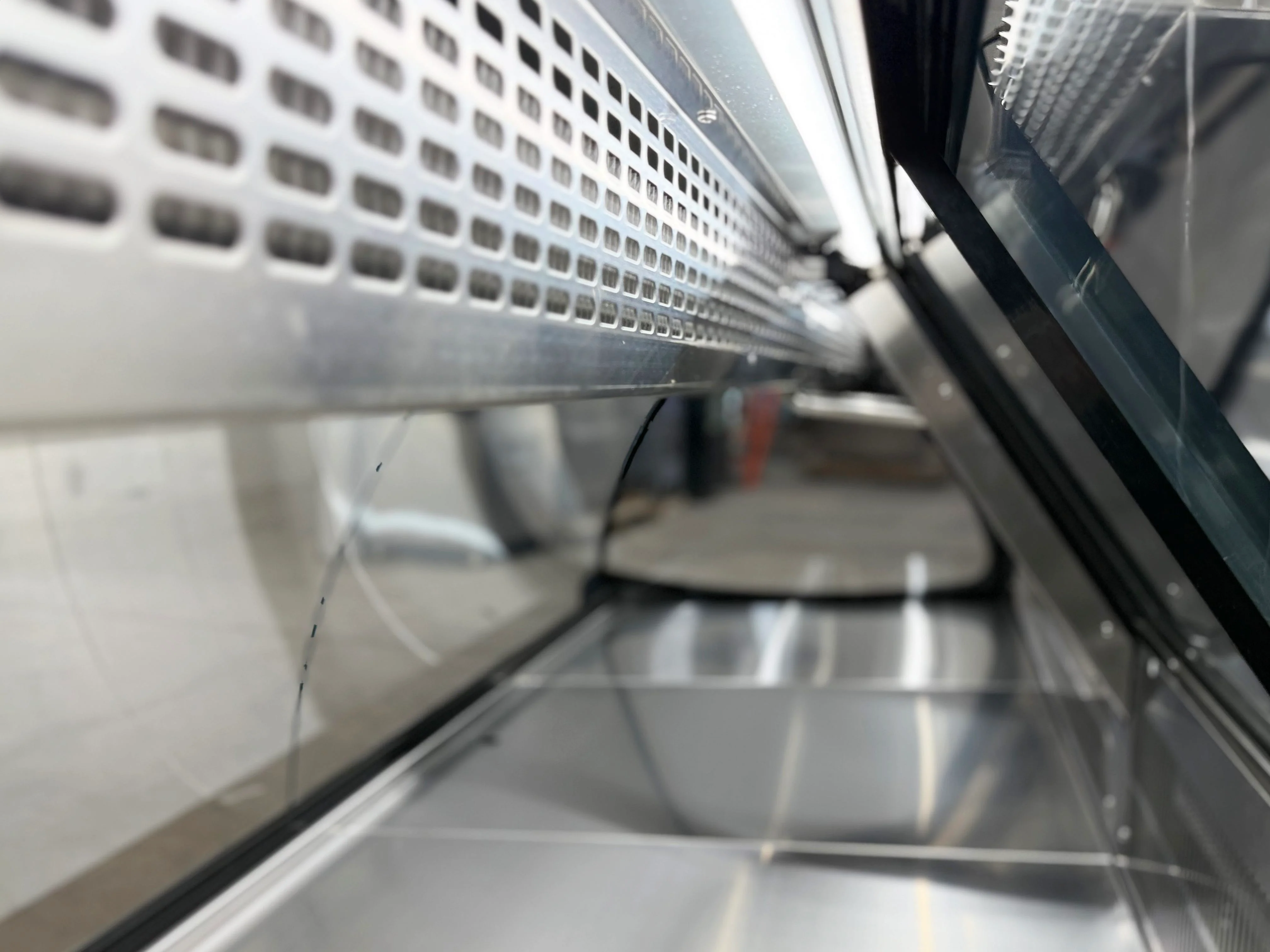 77'' Alaska-Line Gravity Cooling Meat/Deli Display Cooler Remote or Self-Contain Options HIT-44 - Image 9