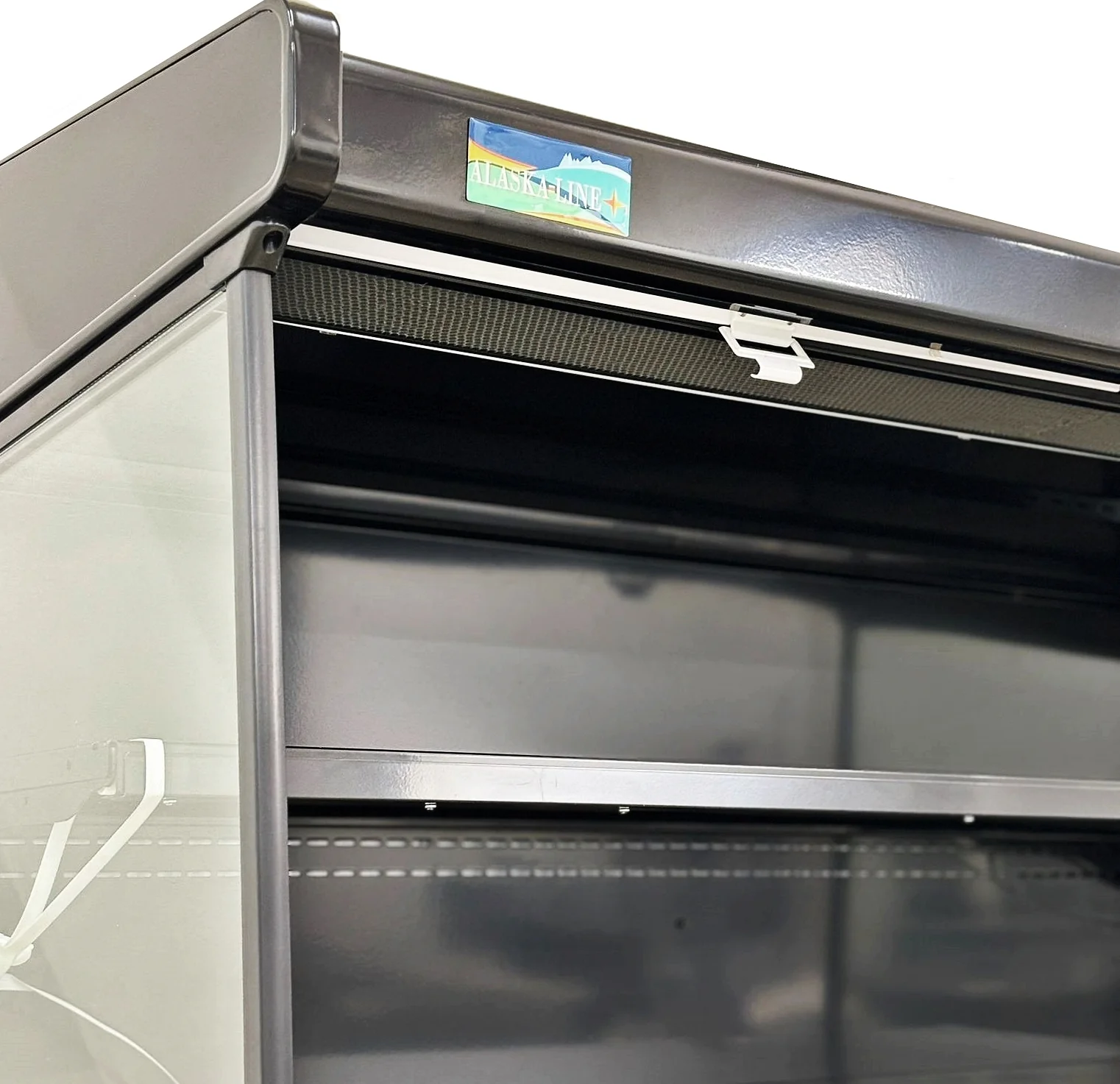 Alaska-Line 77'' Open-Air Merchandiser Display Cooler  – 28 Cu. Ft. Capacity – HIT-20 - Image 3