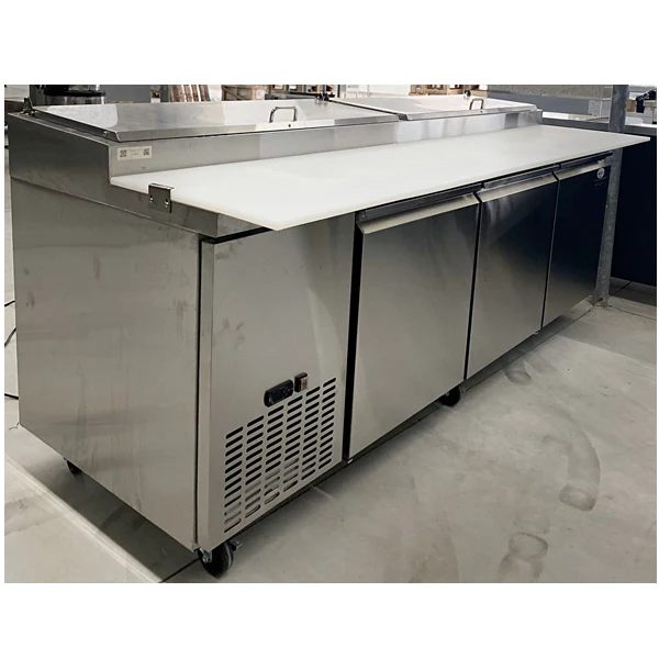 94" CHEF Triple Solid Door Refrigerated Pizza Prep Table WC-3DPPT-HC - Image 4