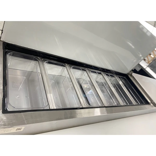94" CHEF Triple Solid Door Refrigerated Pizza Prep Table WC-3DPPT-HC - Image 6