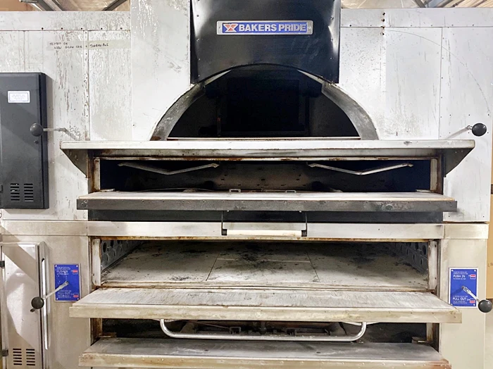Baker's Pride Double Deck Pizza Oven Natural Gas, FC-616 and Y600, Used FOR01869 - Image 4