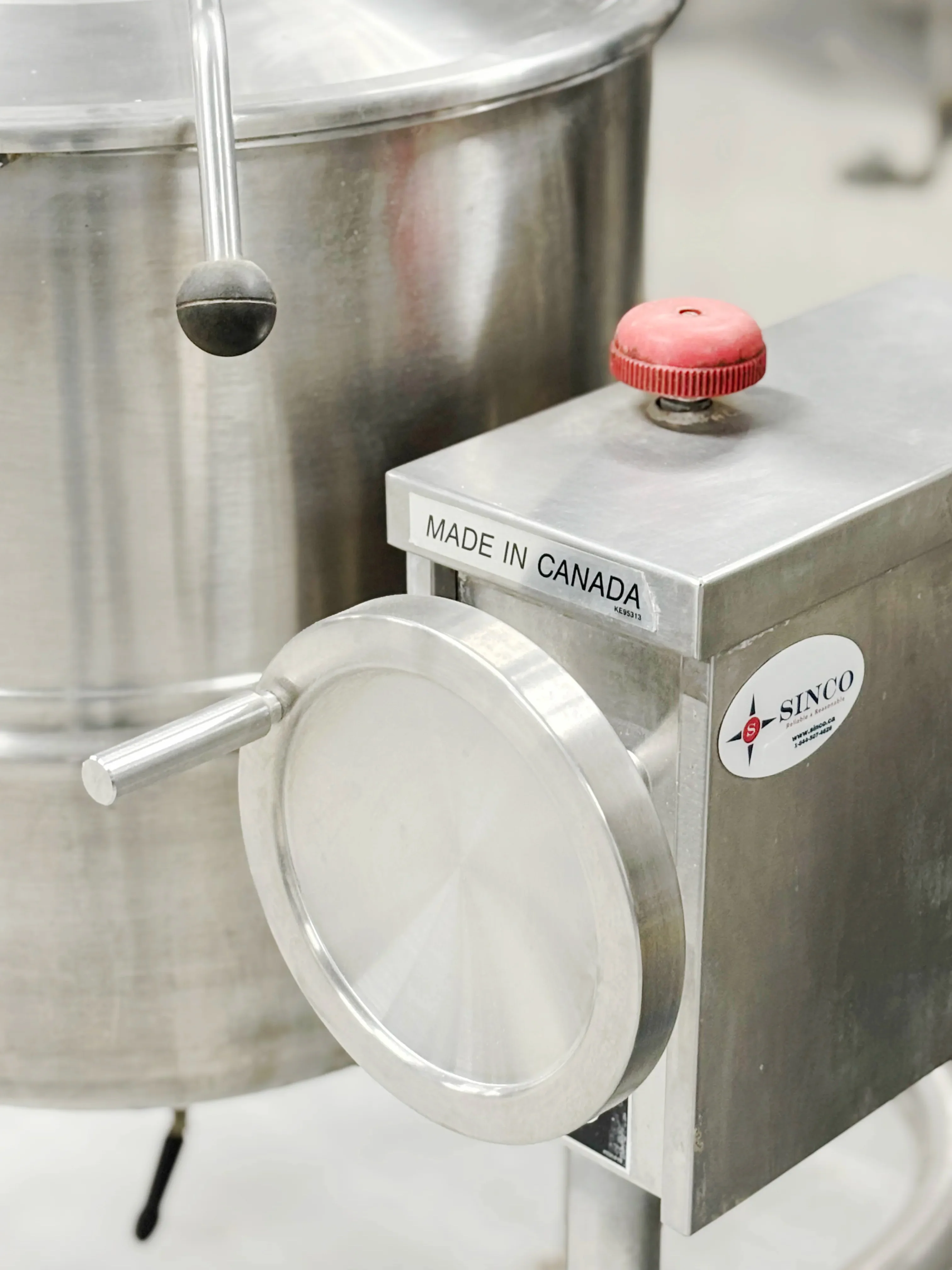 Cleveland Direct Steam Kettle 25 Gallon Tilting 2/3 Steam Jacketed Used FOR02052 - Image 4