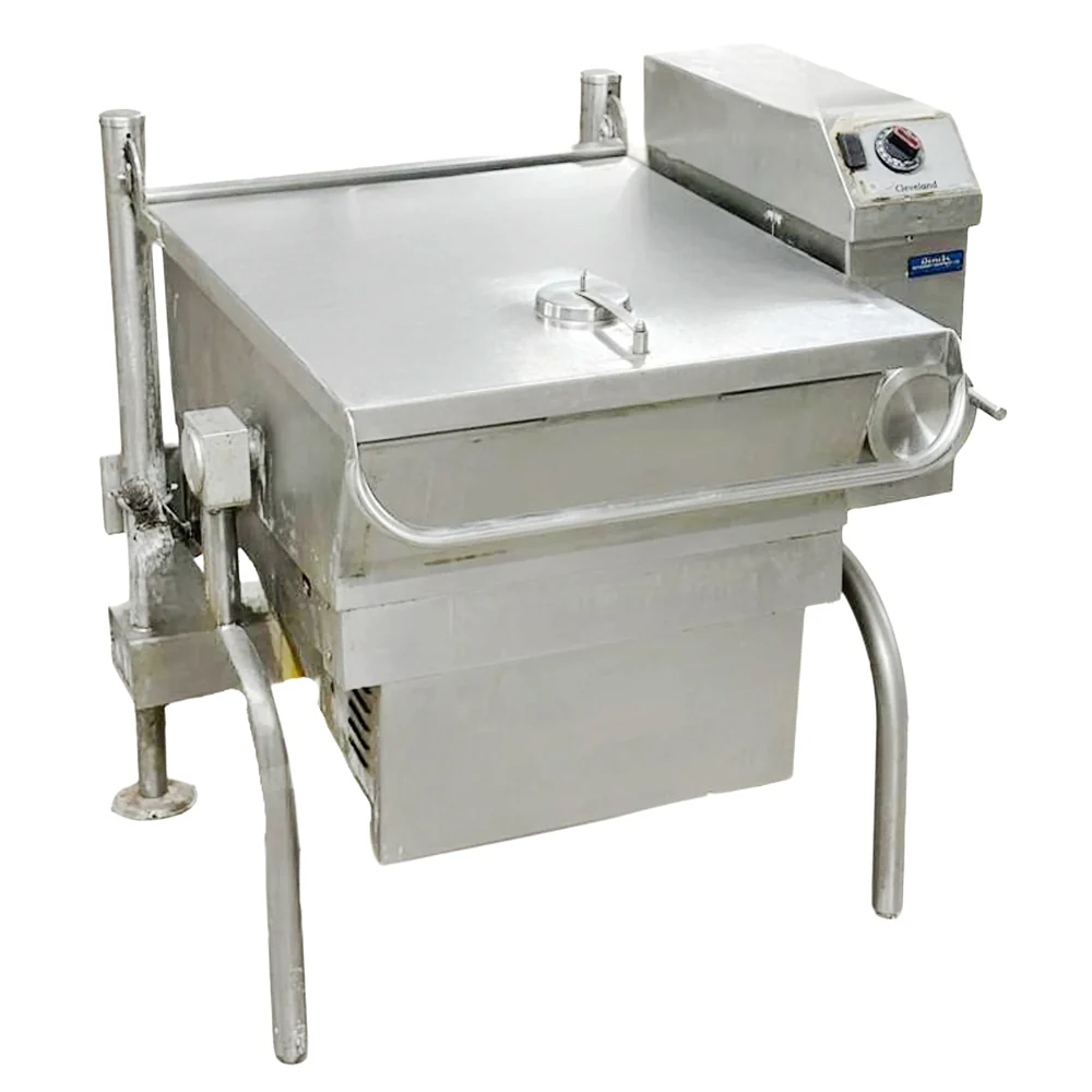 Cleveland 37.8" Natural Gas 30 Gallon PowerPan Open Base Tilt Skillet Used FOR02374 - Image 3