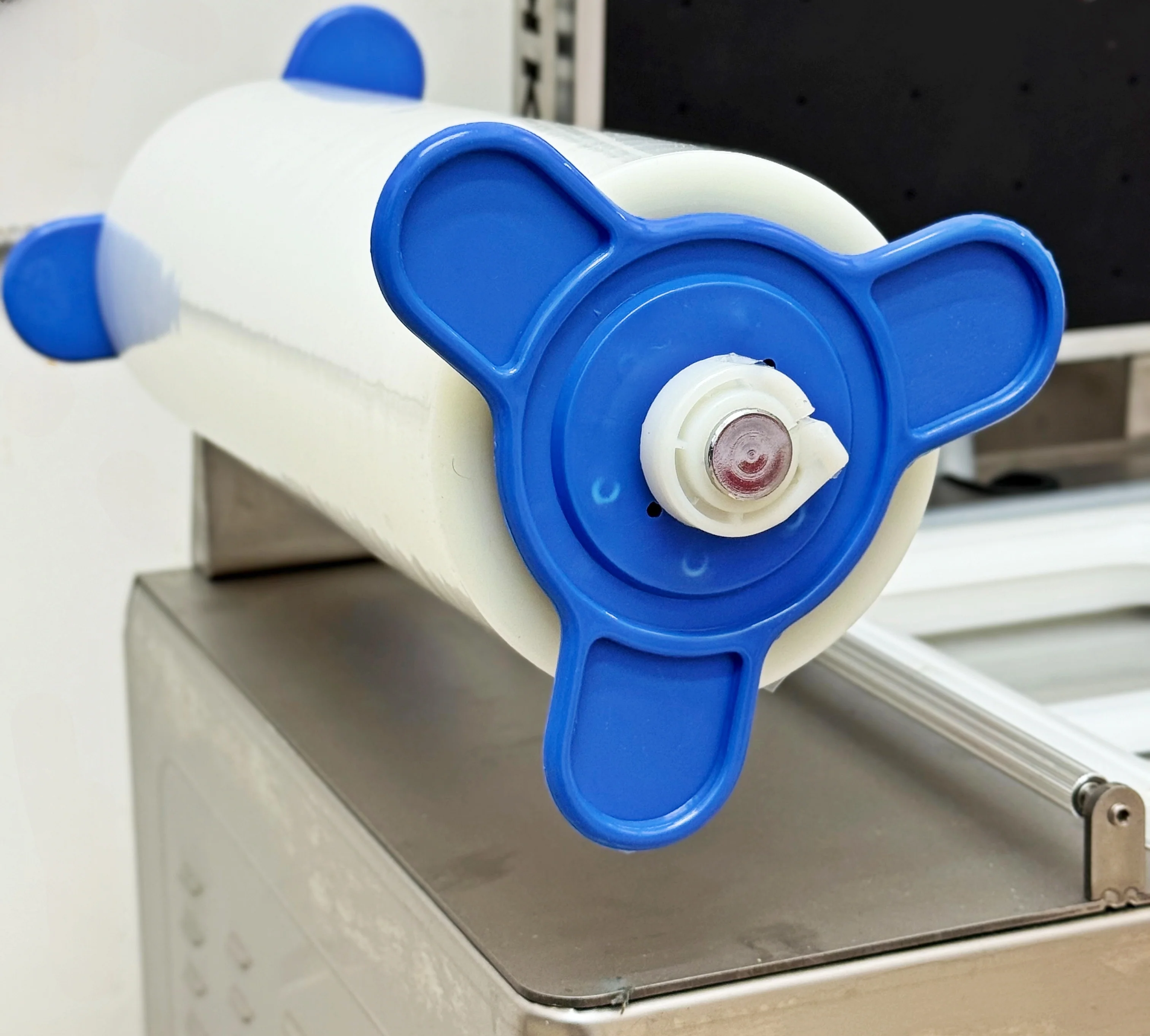 Tray Vacuum Seal Skin Forming Machine KB-30 - Image 6