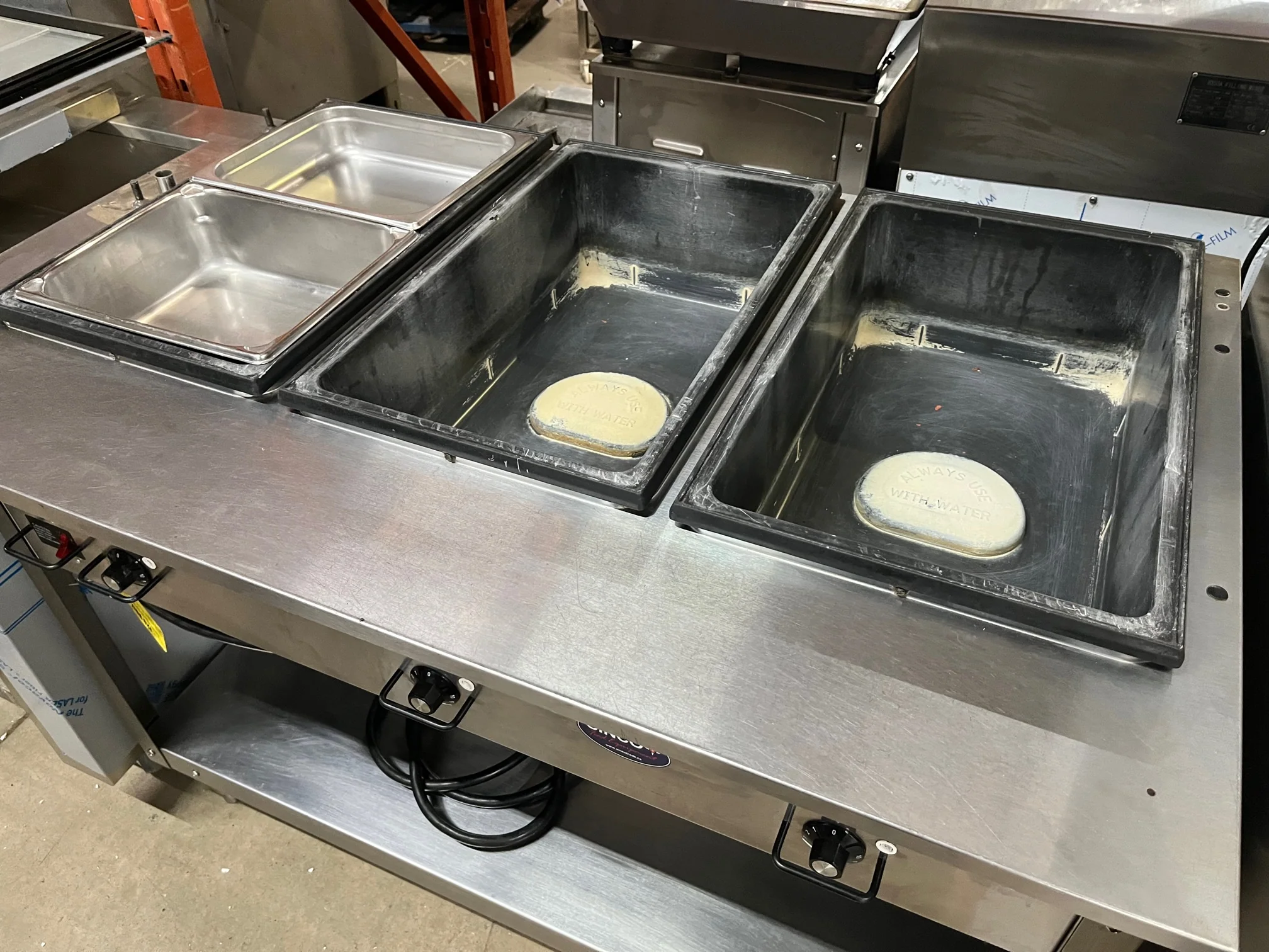 Vollrath Electric Three Pan Hot Food Table Used FOR01686 - Image 4