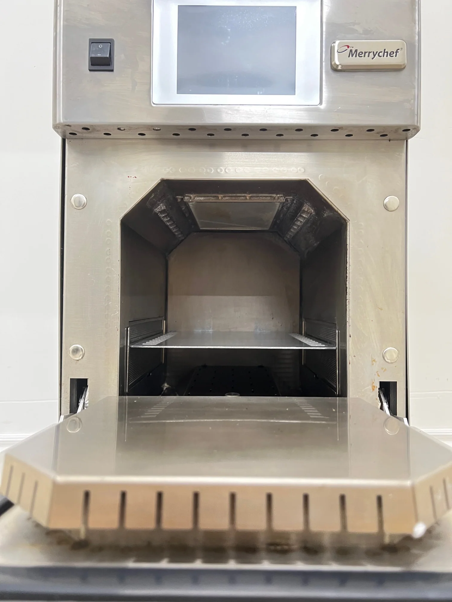 USED Merrychef 14.75" Ventless Advanced Cooking Technology Convection Oven FOR01766 - Image 3