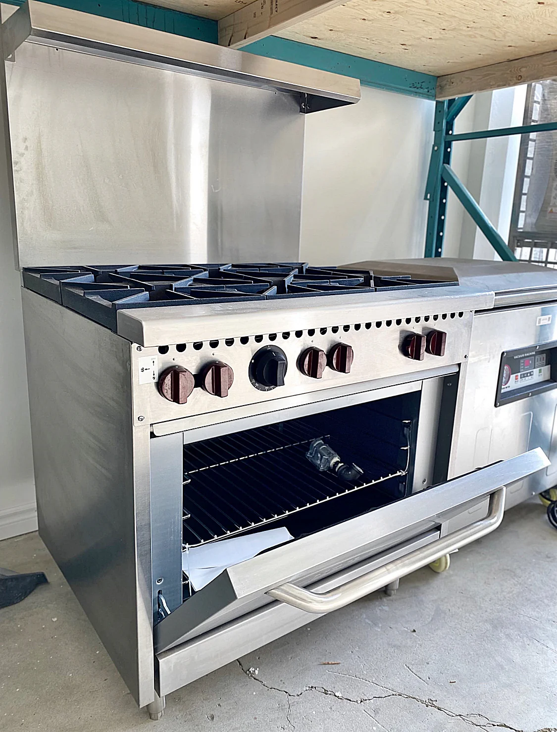 36'' Vulcan Natural Gas 6 Burner Range with Oven, SX36-6BN - Image 5